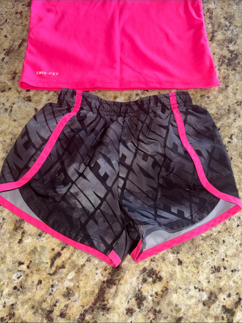 Nike Pink and Black Girls' Active Set - Picture 2 of 10